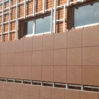 Монтаж фасадів із керамограніту