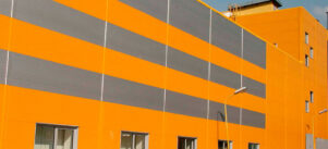 Монтаж фасадів із сендвіч-панелей